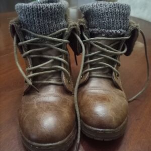 Coolway Brown Ankle Boots with Gray Knit Cuff
